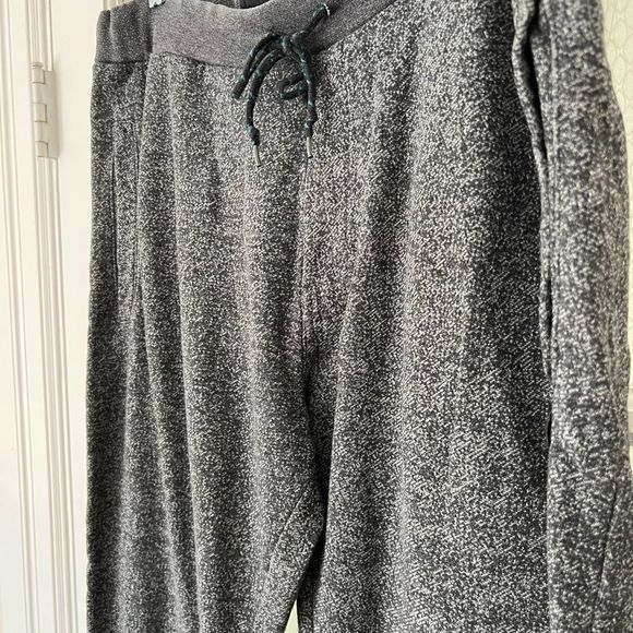 Billabong XL Dark Gray Sweatpants - Picture 4 of 5